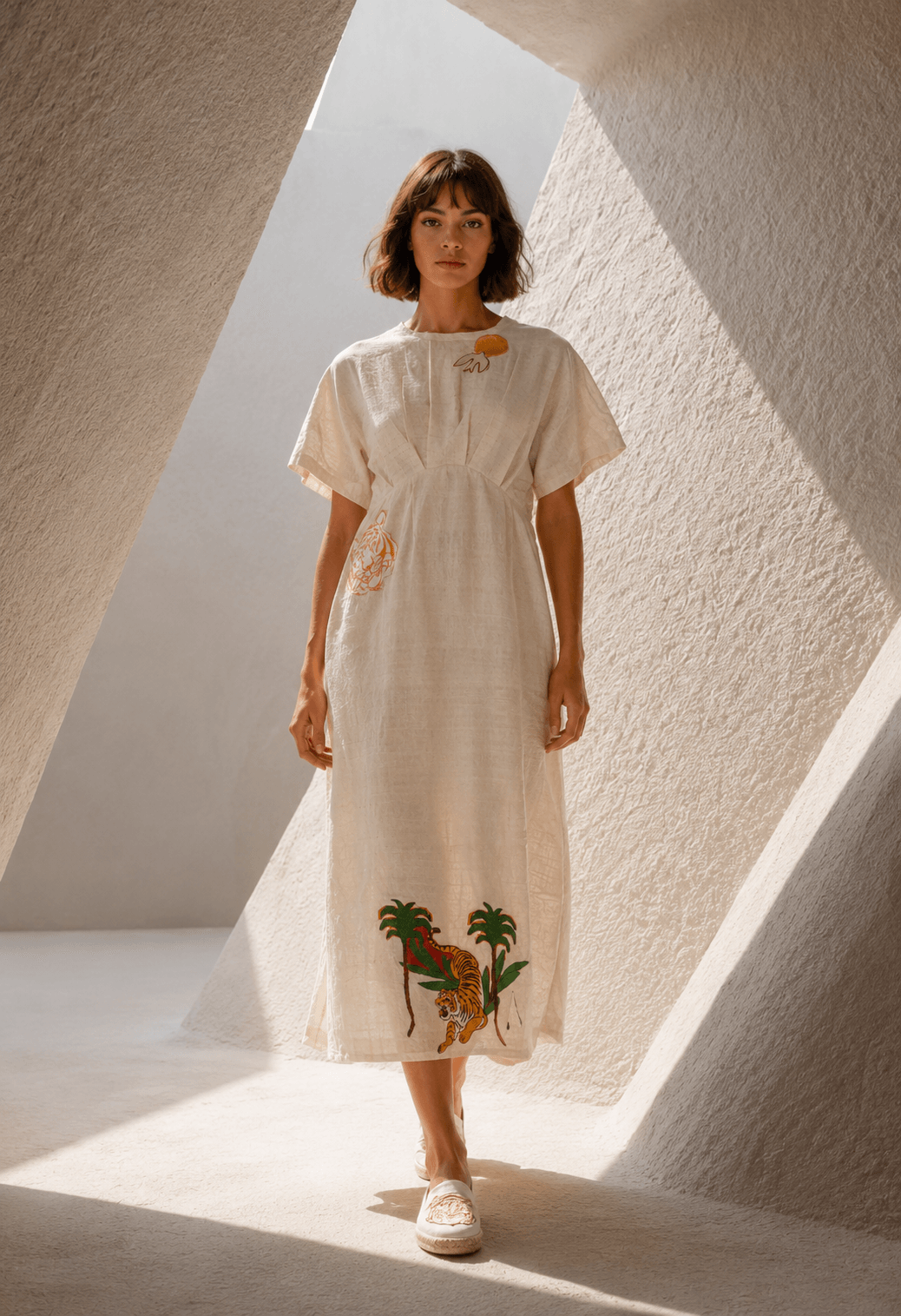 Look 4 from the Heritage in Hand collection.